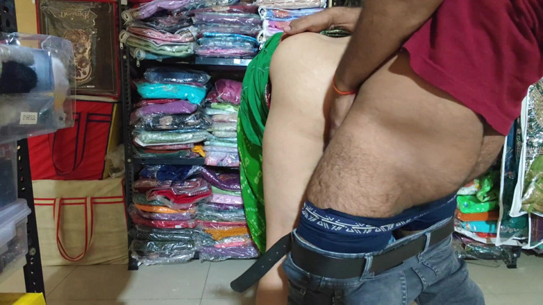 Sexy baby girl: Fucked Bhabhi in exchange for a new saree