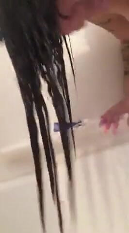 Curvyliz9: Anal play in shower