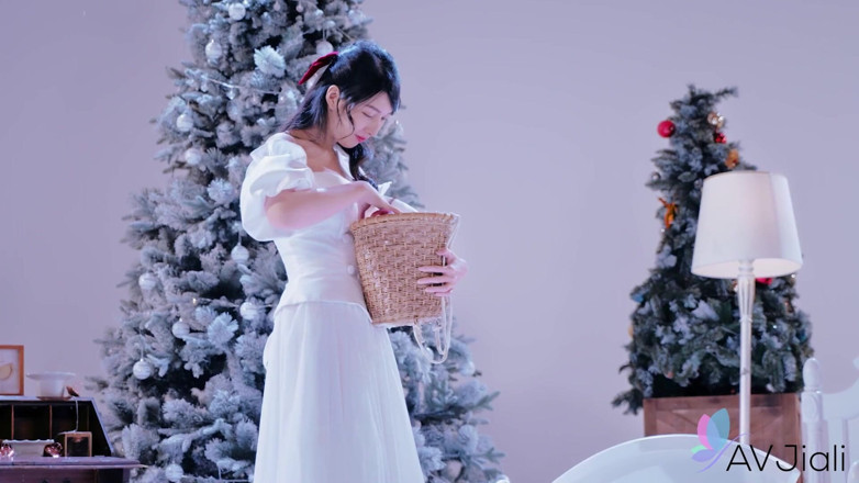 AV Jiali: Jiaxin est la blanche-neige excitée qui se fait baiser par...