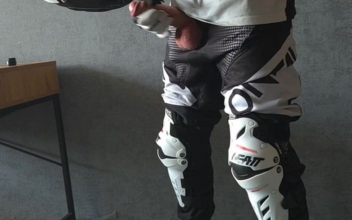 Sneakersmax98: Кримпай на моем Mxhelmet