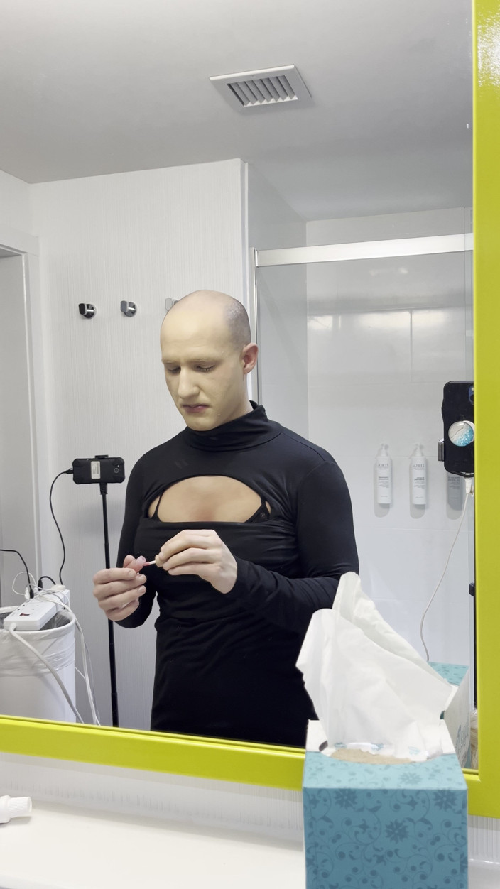 Sissy Bailey Wilde: Muž na blonďatou krásku Ženská transformace