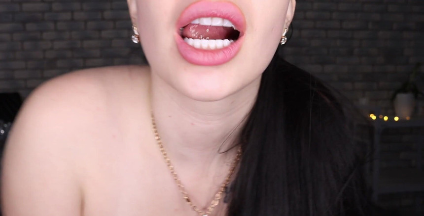 Goddess Misha Goldy: 为我吃你的精液婊子男孩