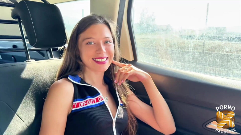 Porno Baguette: Lola dan marta, dua wanita cantik, suka banget dientot bareng-bareng