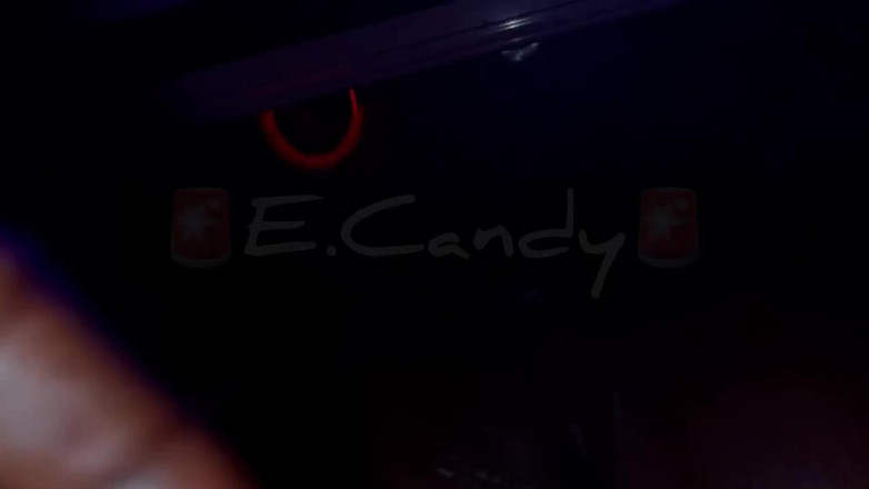 May1111: Kupikir kita hanya bersantai lalu dia mencengkeramku dengan kencang dan...