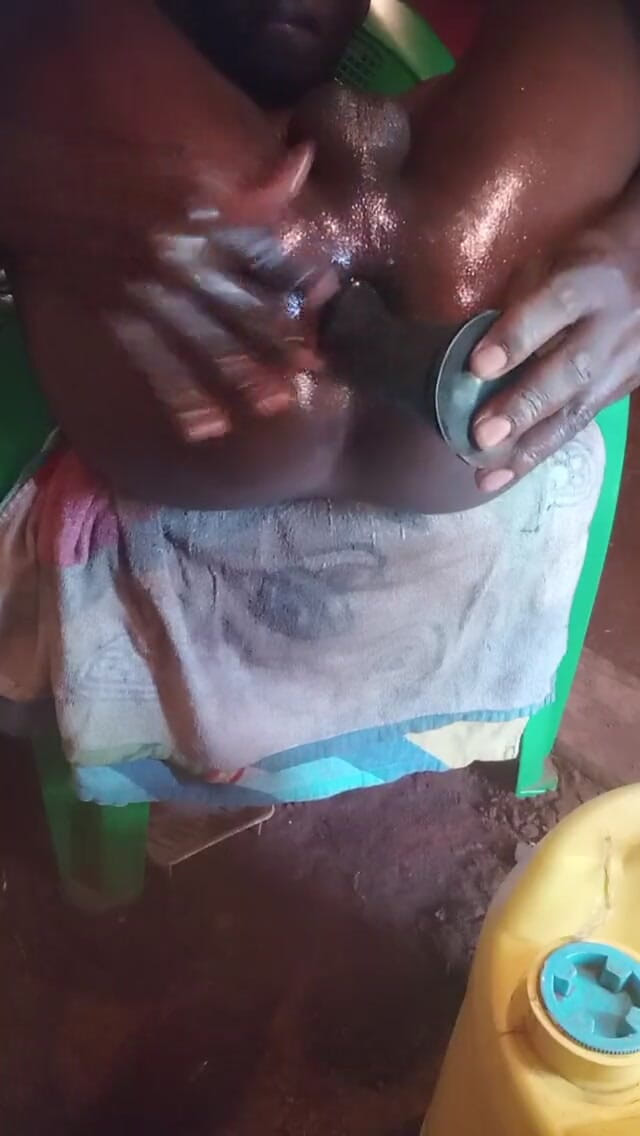 Sexyjayla254: Mijn grote geoliede sexy spelen en vingeren