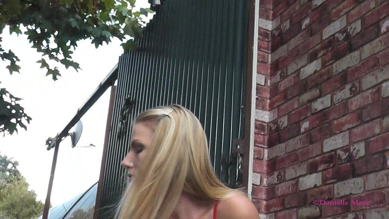 Danielle Maye: Przerwa fag