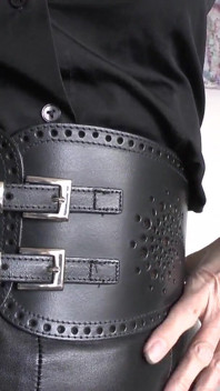 Cintos apertados largos parte 80 Lady Victoria Valente