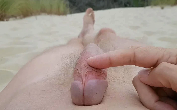 Littleschorschi: Membangkitkan Boner Saya Di Pantai