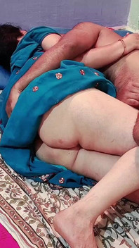 Sindu seksi berkongkek tegar terbaik dalam saree