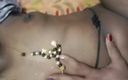 IndianHotwifeX: Istri nakal ini dientot gaya doggy sambil dientot gaya doggy...