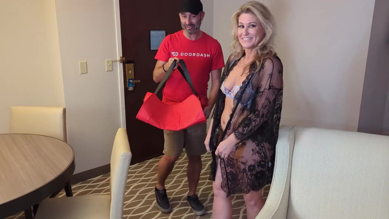 Island Boy Vids: Istri hot angel minx dientot habis-habisan sampai pintunya diantar ke...