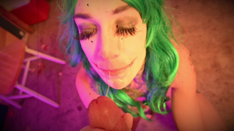 PNW Porn: Joker yarağı emiyor cosplay makyajı yüze boşalma