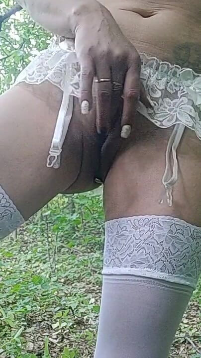 Masturbating in the Forest with an Anal Plug (DirtyLubov)