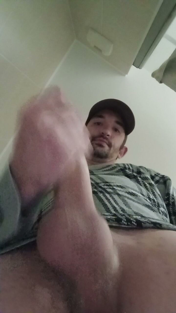 Alexis bondoux: Young Guy with His Big Penis Cumming All Over