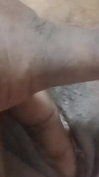 Si mi Madani llevaba un sari rojo, ella vendría a mí cuando estaba sola y me pediría que la tocó