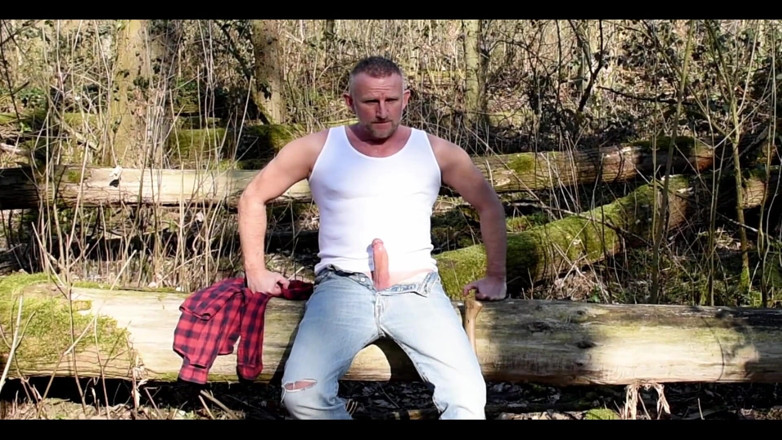 Alex Bullmann: Horny Havin' a Break