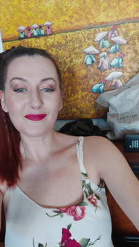 My Fluffy Bush Can't Be Hiddebehind Tights