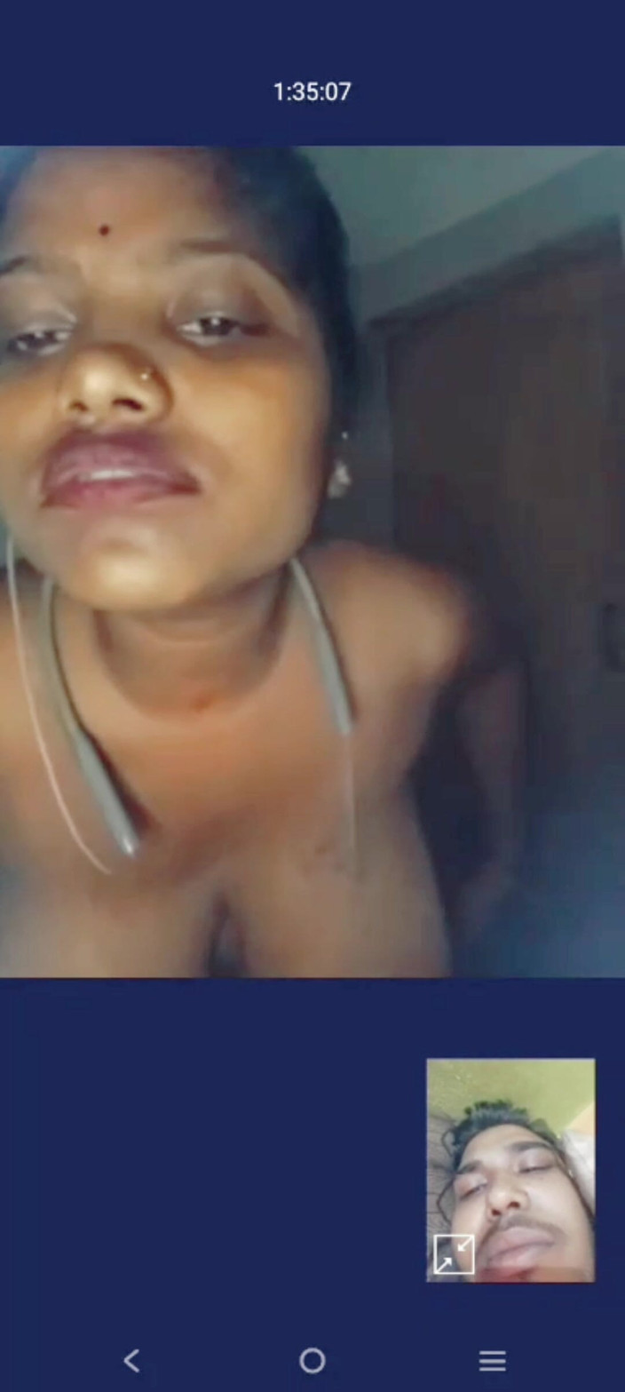 Indian porngirl: Caliente sexy esposa follada en servicio de videollamada con novio