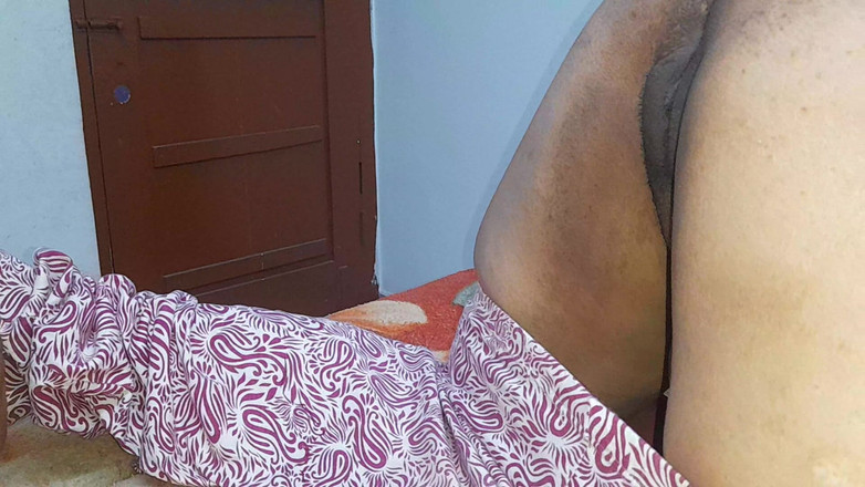 Muruga: Un demi-frère et sa demi-sœur seuls à la maison, moment de...