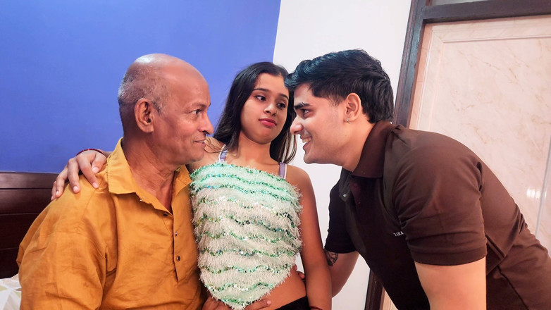 HARDXX: Indian Threesome Ronamtic Video, Sotele Budhe Ne Sotele Bete Ke...