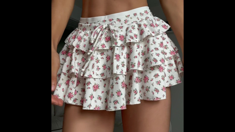 Ms_Emmy_Lynn: 슬로우모 스커트 애타게