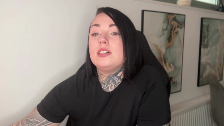 Miss Valentina: Executrixxx Extortion-fantasy