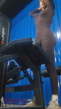 Très bonne vidéo à la salle de sport où je fais mon entraînement.