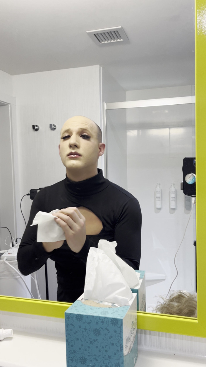 Sissy Bailey Wilde: Transformacja urody od mężczyzny do blondynki