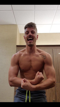 Early Morning Flex After an Intense Arm Day