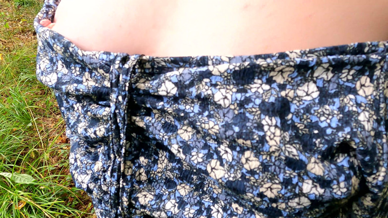 Bouncy Tits Action: Montre-moi tes seins - je veux les gifler pour mon plaisir