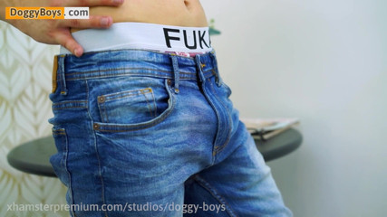 Doggy boys: Sexy Tattooed Teen Twink Boy Jerks off