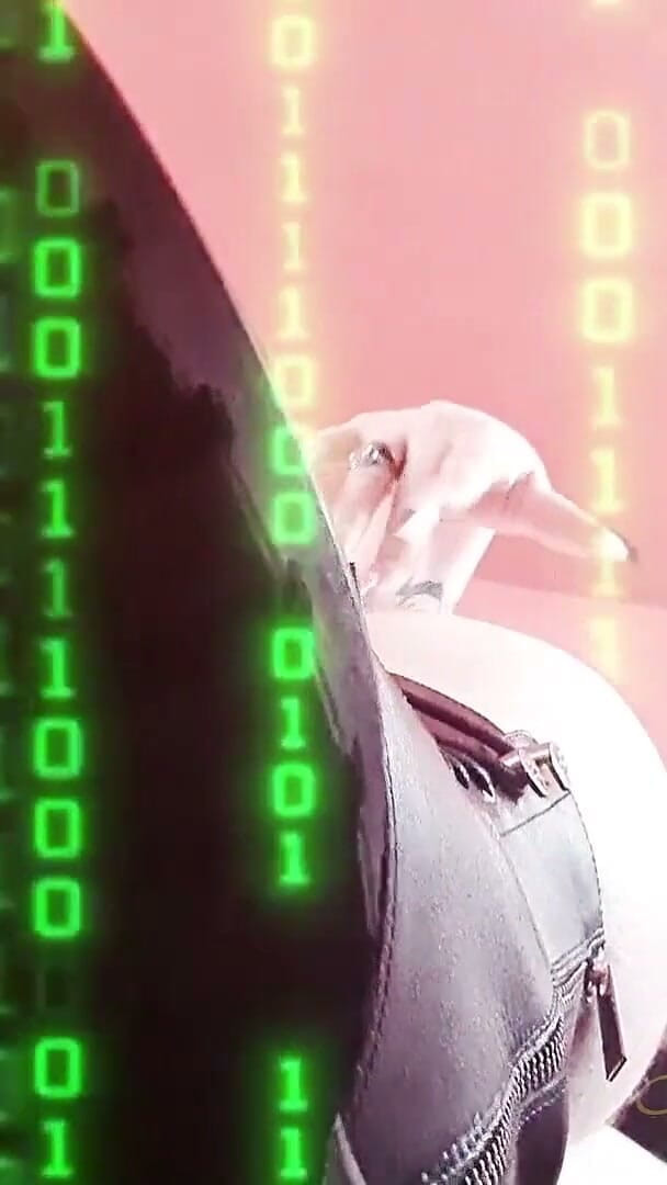 Mxtress Valleycat: Digital gudinna boot dyrkan
