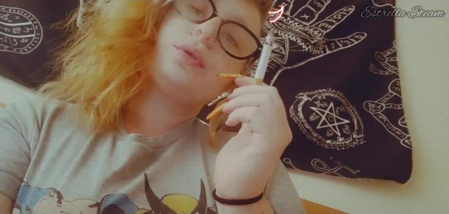 Estrella Steam: Her gün sigara içiyor