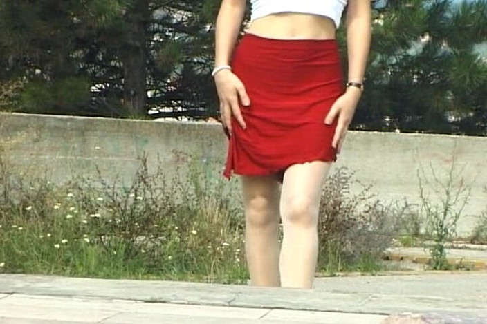 Deutsche XXX Filme: This Is Amateur Babe From Germany That Showes Her Pussy...