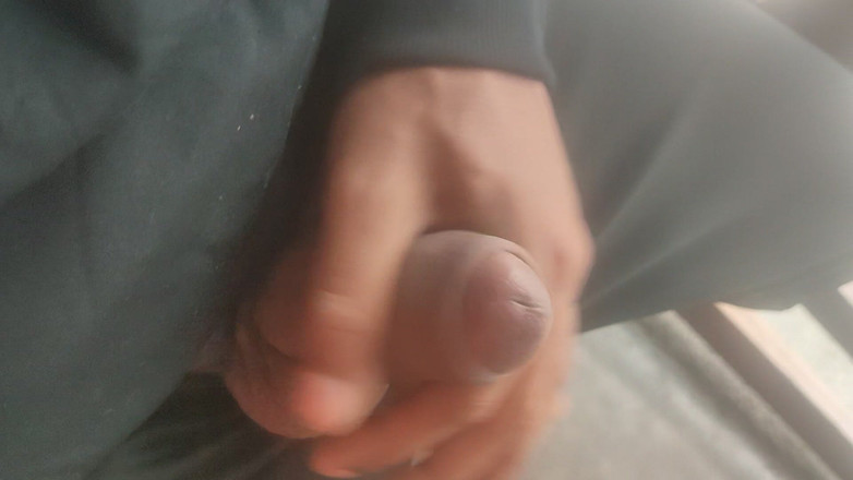 AlexAlejandro13: Cewek sange ini lagi asik di balik celana dalamnya