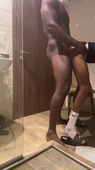 YungthugM: Pantatku dientot habis-habisan sama tukang pukul di klub malam