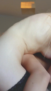 Lesbian sensual bertiga