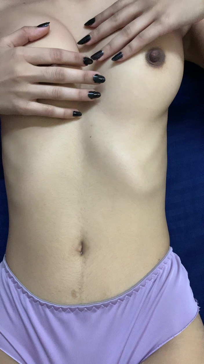 Riya mickey: Abang tiri mengelabuiku dengan permainan rasa, tapi ada yang salah