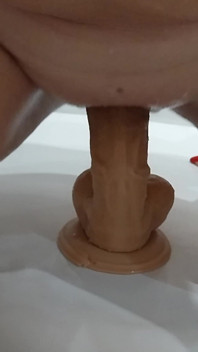 MILF and Dildo