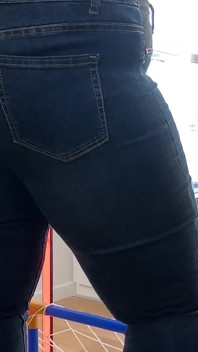 Zniszczenie jąder podczas meczu piłki nożnej! Jego lewe jądro prawie pękło! - Dave Moon - Jennifer - Bbusting (ballbusting)