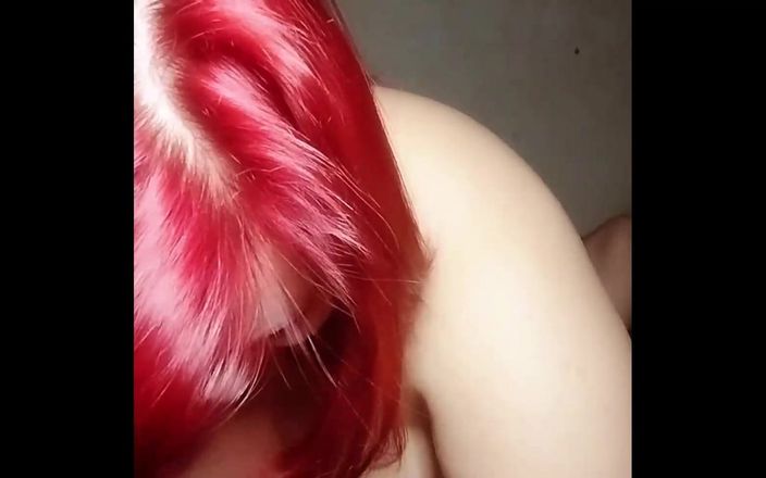 SchoolPrincess: Orgasmen von einer rothaarigen in sexspielen