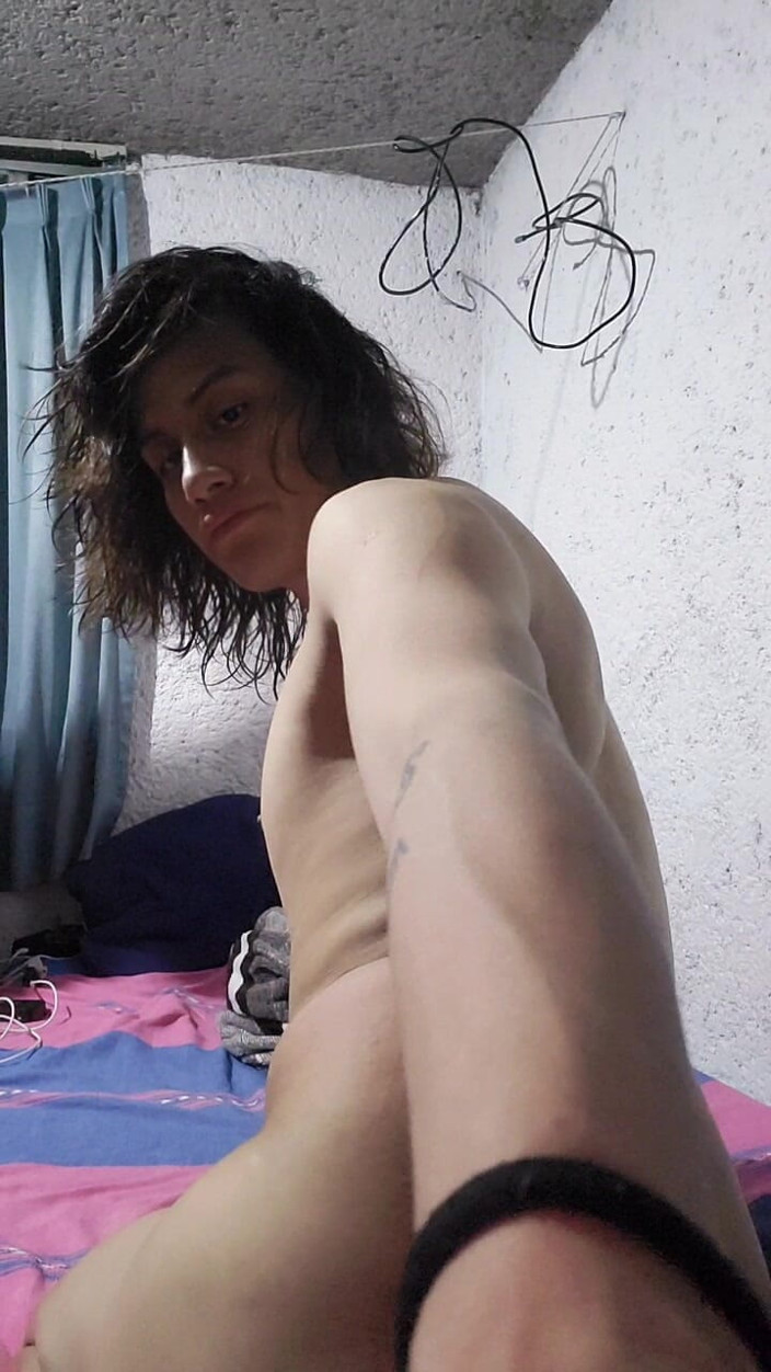 Kingkan12: Quente cadela Femboy