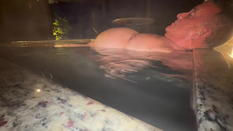 GottaLuvBB: Beberapa keseronokan di tab mandi panas di Fuji Japan
