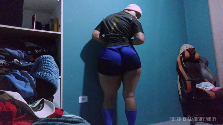 Sissy sapeca studio: A Curvy Tranny with a Big Ass and a Feminine...