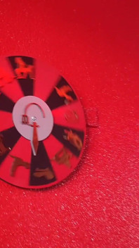 Video lengkap roulette lagi asik main game bareng roxi! Video lengkapnya