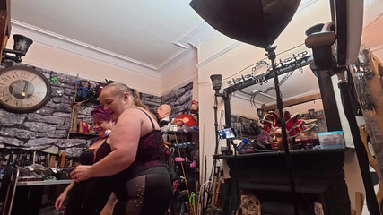 The Izars: Banduan Chorus bahagian 1