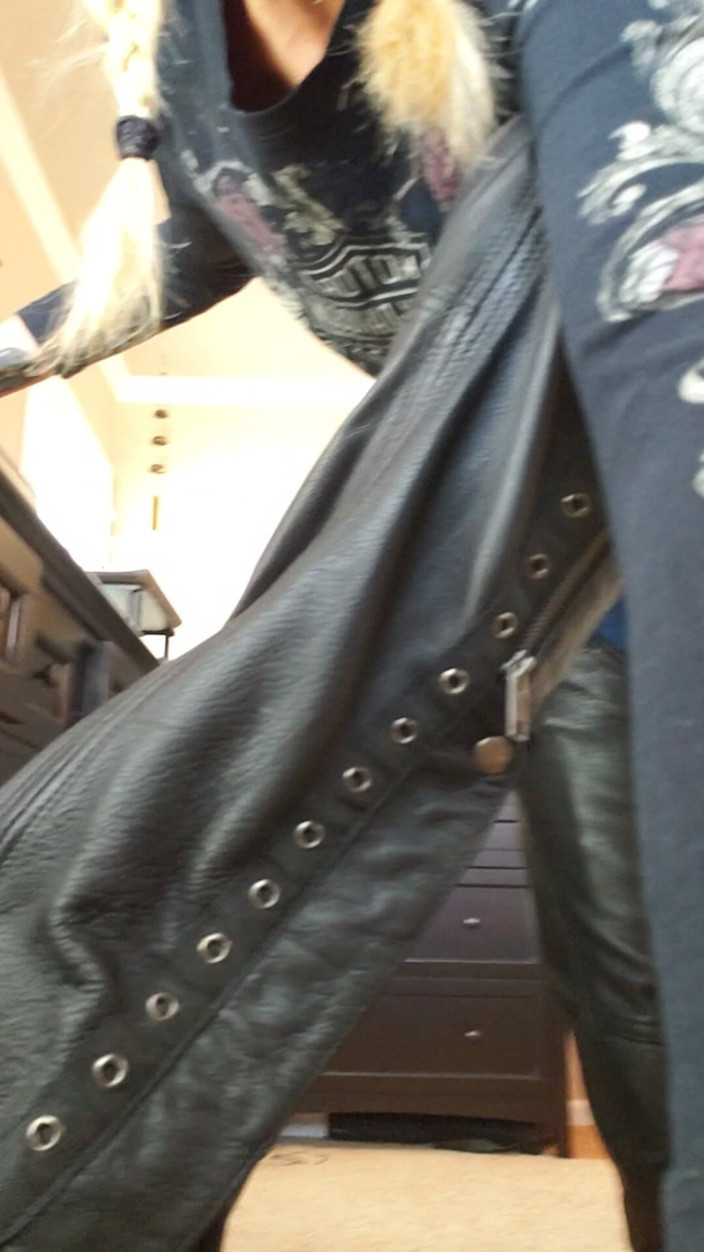 JessRyan: MILF kamkurwa Jess Ryan Full Leathers Looking Gorąco