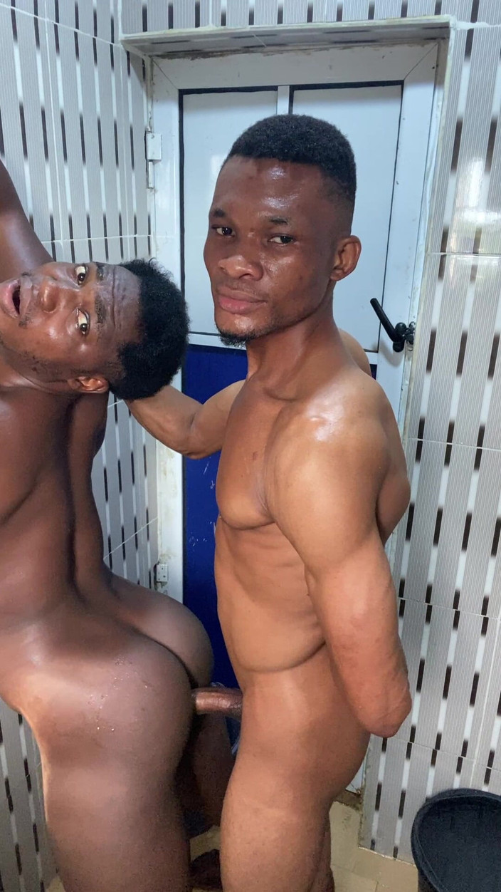 Dverse: Kankaların biraz yarağa ihtiyacı vardı ve iyi bir yarağa sahip...