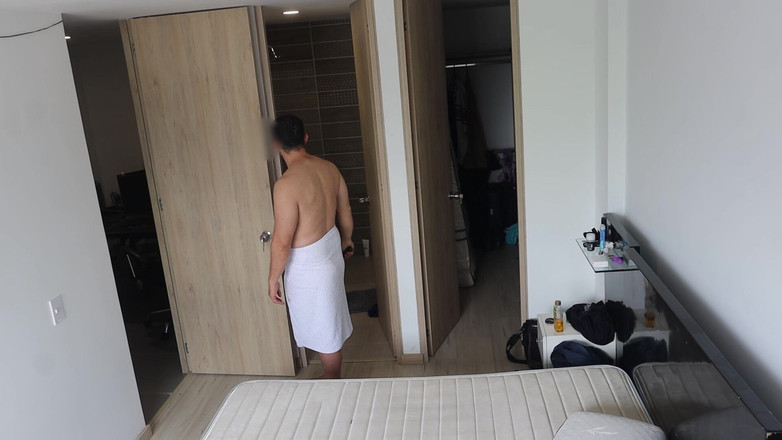 Time traveler: Pembantu rumah latina dengan pantat besar dapat pukulan cantik bahagian 3