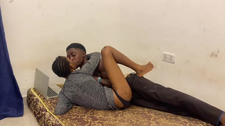 Xxx69bang: Teoy šukal svou přítelkyni hardcore